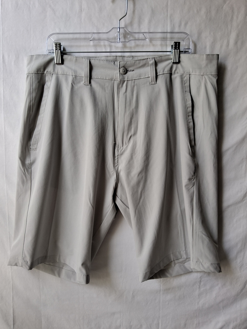 burnside Men's Light Gray Flat-Front Golf‎ Shorts
